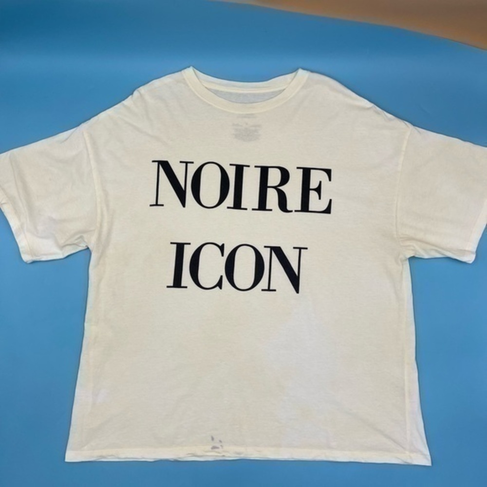 Jolie Noire Noire Icon Oversized T-Shirt